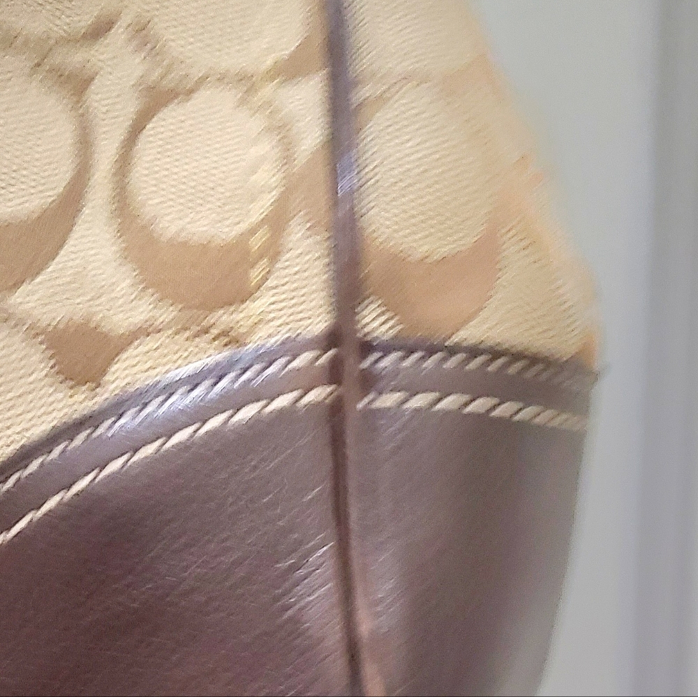 Vintage Coach Handbag 👜 - Picture 11 of 13